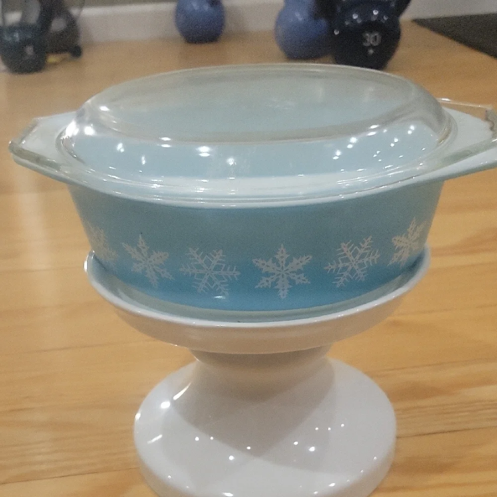 Vintage Pyrex 043 Turquoise Snowflake 1.5 Casserole Dish - Picture 4 of 15